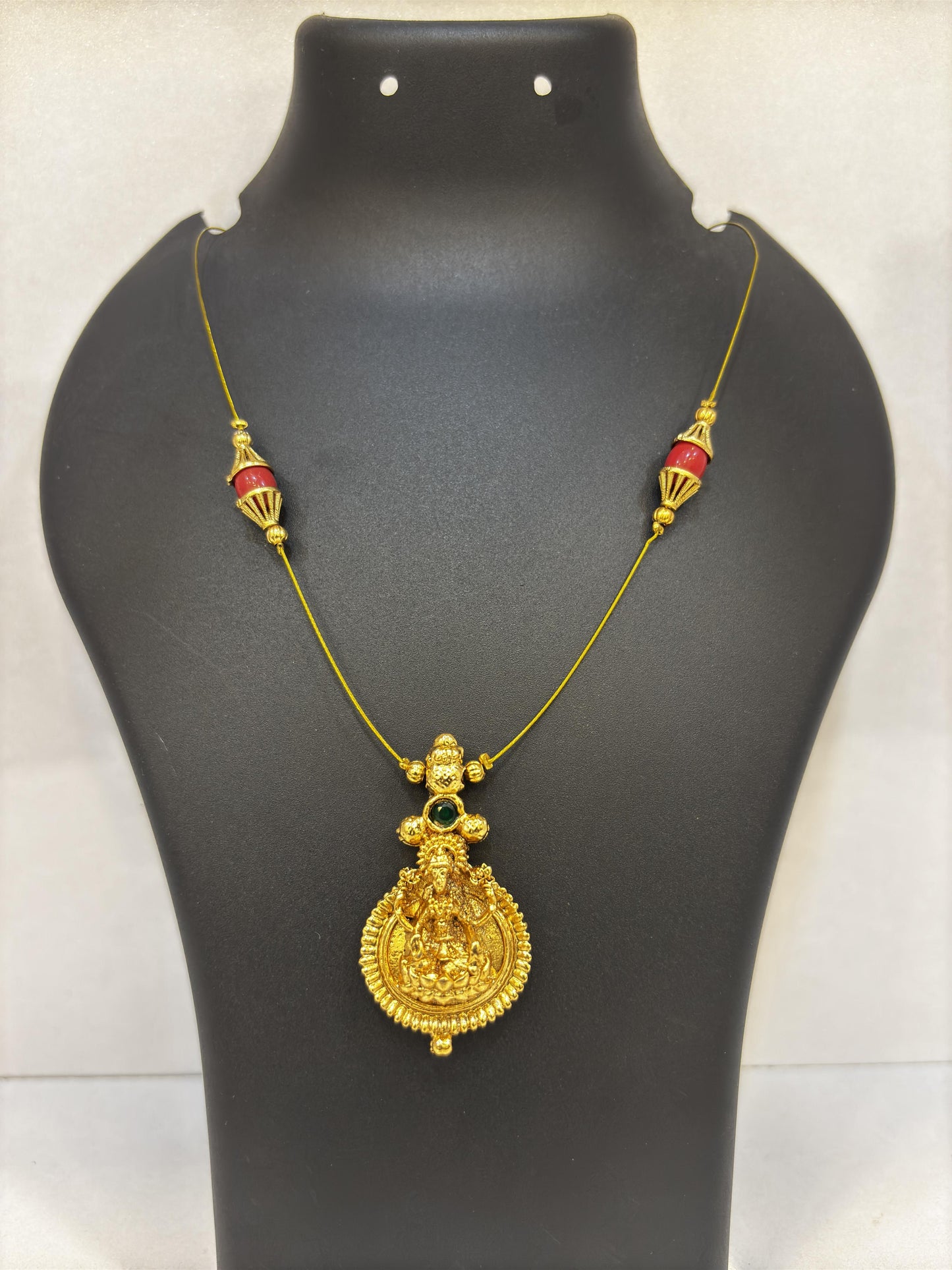 Invisible Chain With Pendant MGF_ 0982