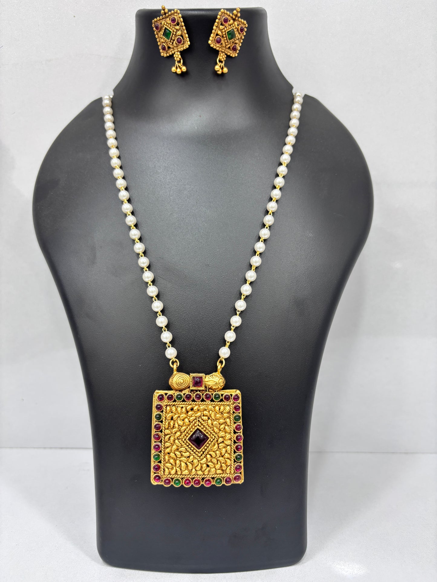 Reversible Chain With Pendant MGF_ 0517