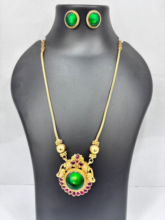 Pendant Chain Green MGF_ 0986